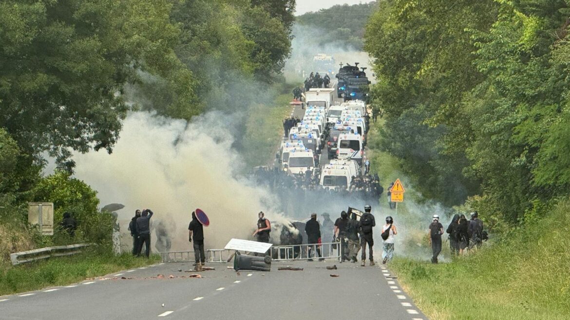 Attaque contre la séparation des pouvoirs : Les opposants à l’A69 s’insurgent