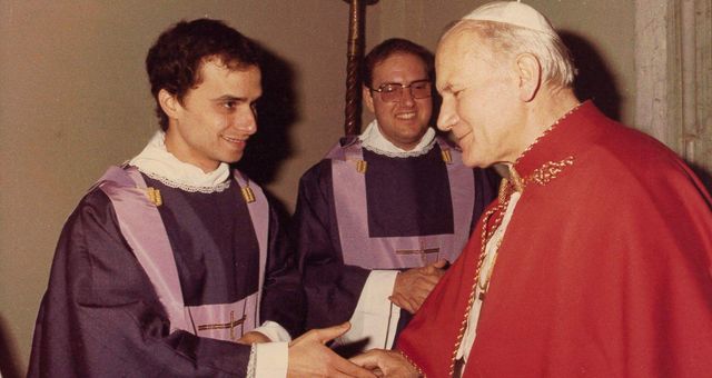 Pape Léon XIV : Une Église Ouverte et Multiculturelle
