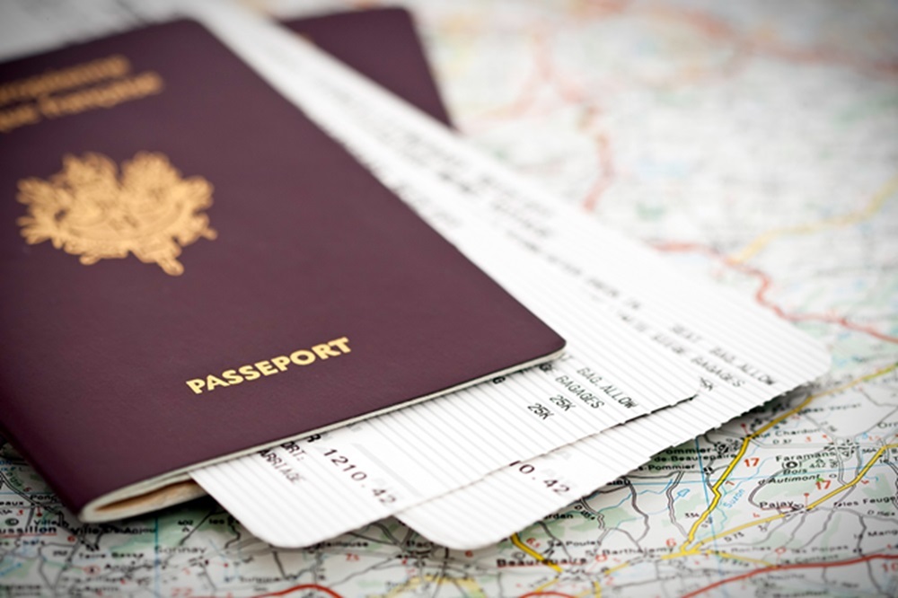 Nouveau titre : « Les pays européens alertent leurs ressortissants sur le durcissement des règles d’entrée aux États-Unis »
