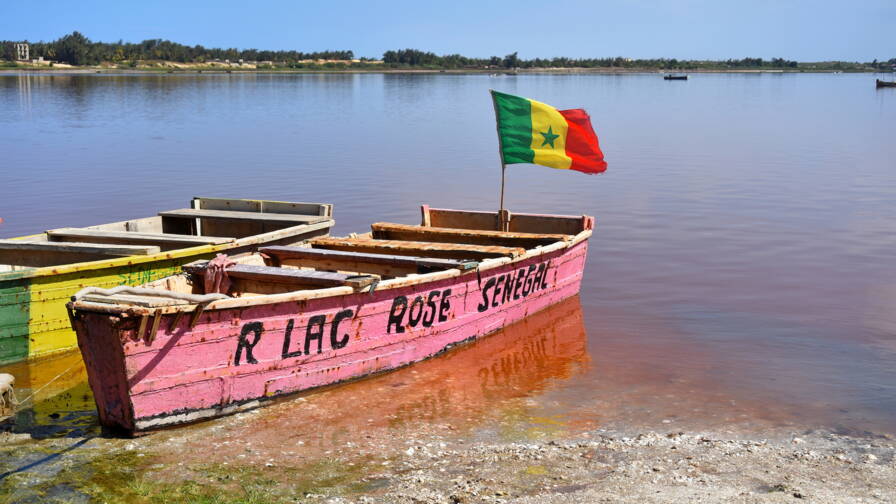 Le lac Rose du Sénégal revêt-il sa couleur mythique ?