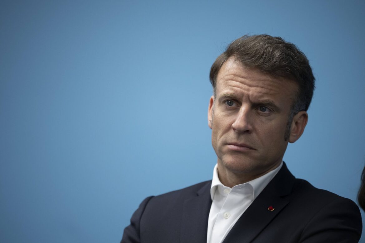 Emmanuel Macron Présente Des Initiatives Symboliques Concernant Le Passé Colonial De La France En Haïti