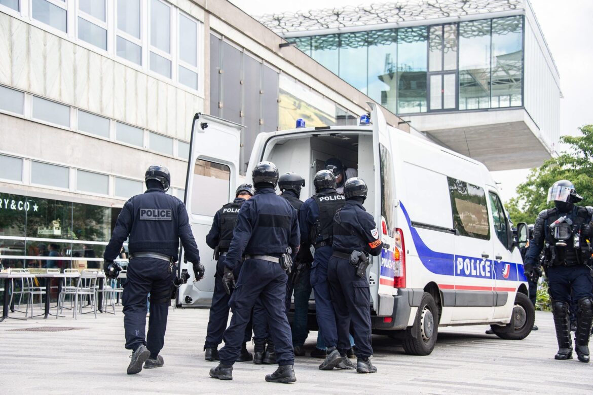 Nouvelles arrestations dans l’affaire des attaques en prison