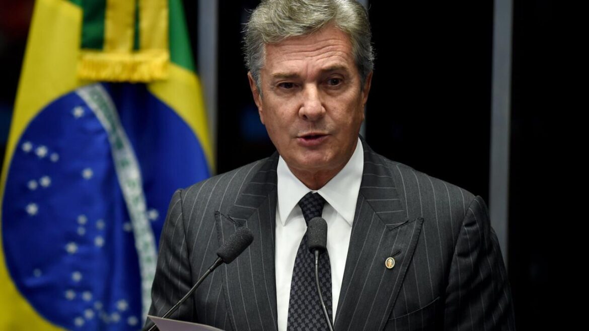 Ex-président brésilien Fernando Collor de Mello incarcéré pour corruption
