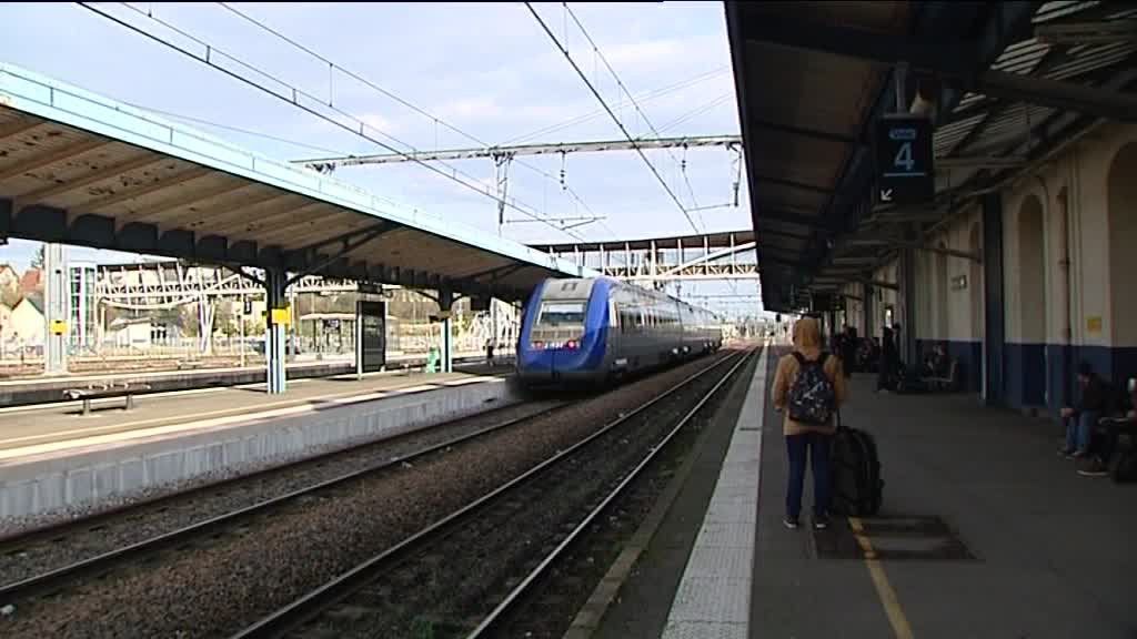 Des « trains de la colère » rallient Paris contre des infrastructures ferroviaires défaillantes