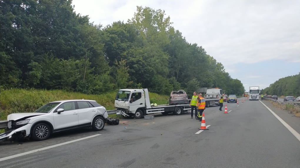 Interruption de la circulation sur l’A10 suite à un accident impliquant un camion