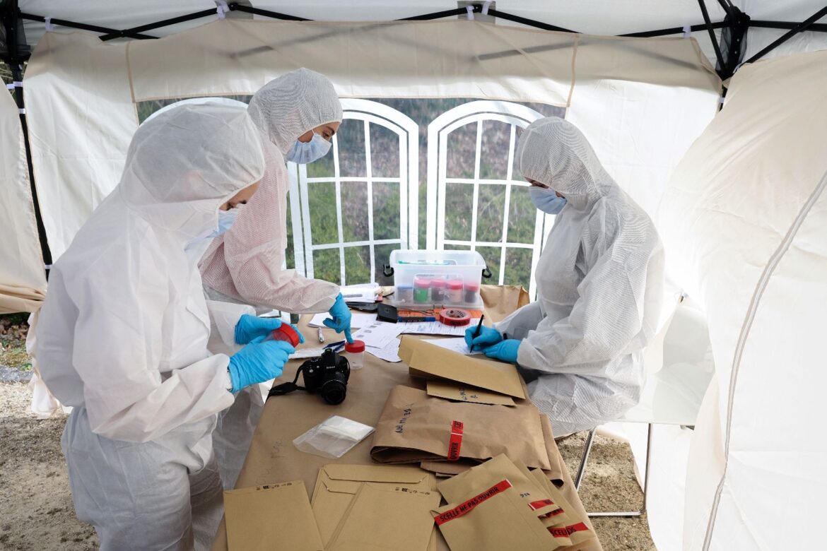 Diplôme en science forensique : les premiers étudiants s’essaient à leur première scène de crime