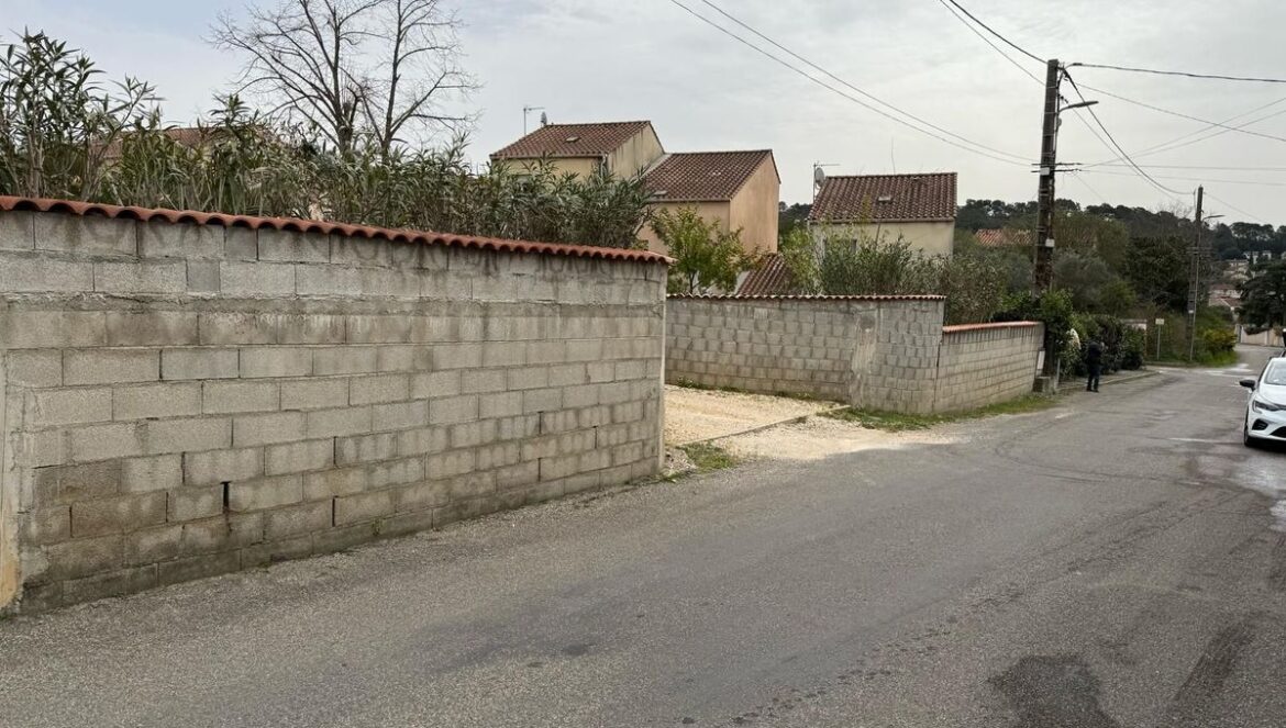 Tir Meurtrier à Saint-Christol-lèz-Alès : Un Jeune Homme de 27 Ans Victime d’un Crime Odieux