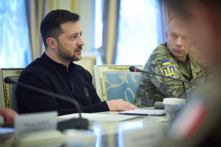 Zelensky Accuse la Russie d’utiliser des Missiles Coréens dans le Raid sur Kiev