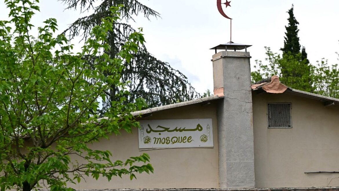 Meurtre dans une mosquée : extradition imminente du suspect vers la France