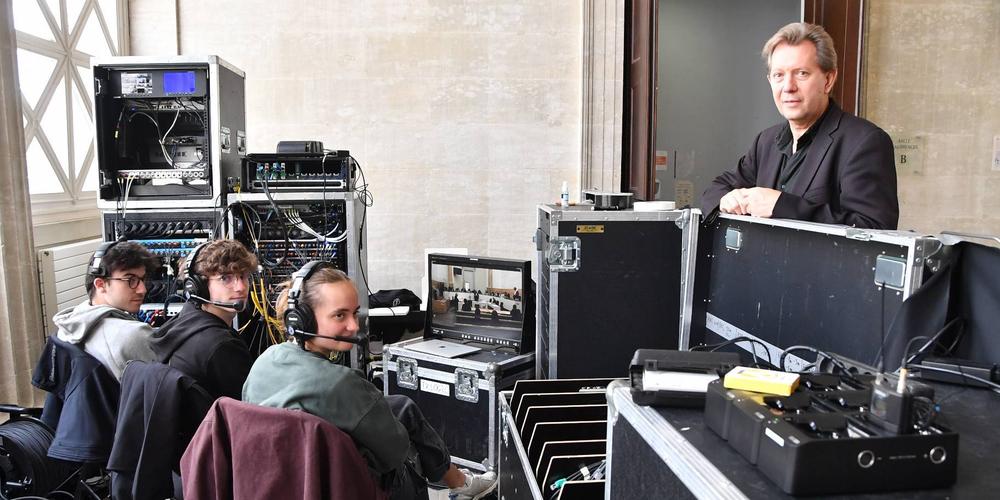 Résultats des retransmissions de procès en direct après trois ans