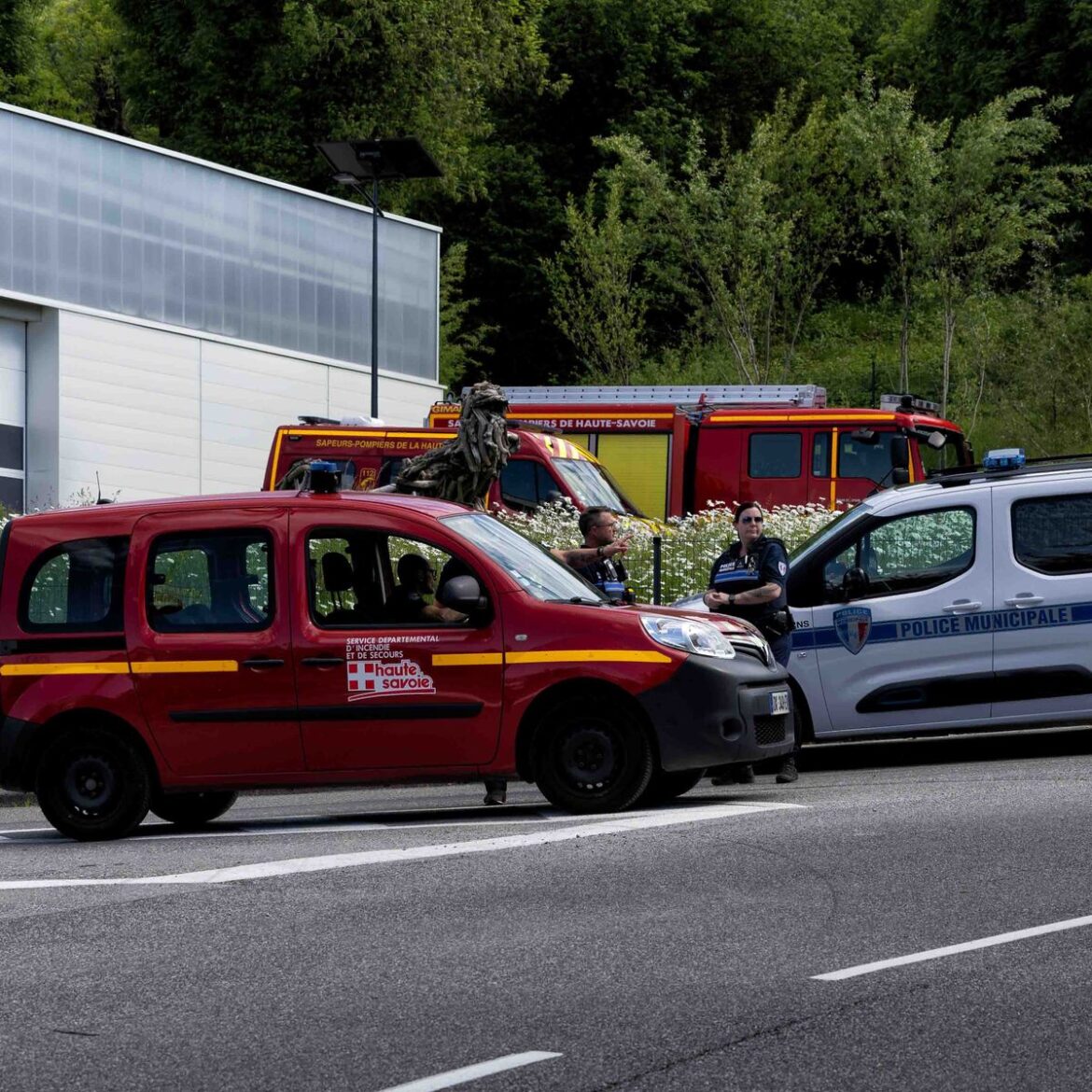 Pompier volontaire grièvement blessé lors d’une attaque délibérée