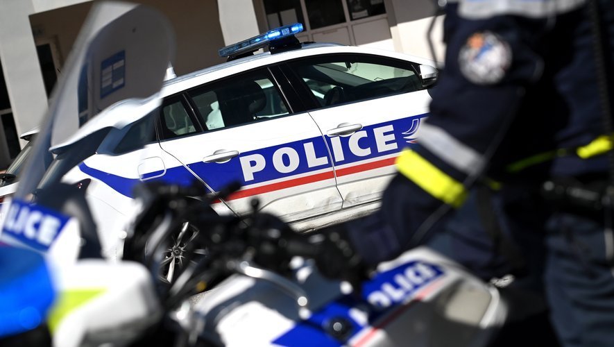 Rave-party illégale au Lot : 8 000 participants bloqués par la police