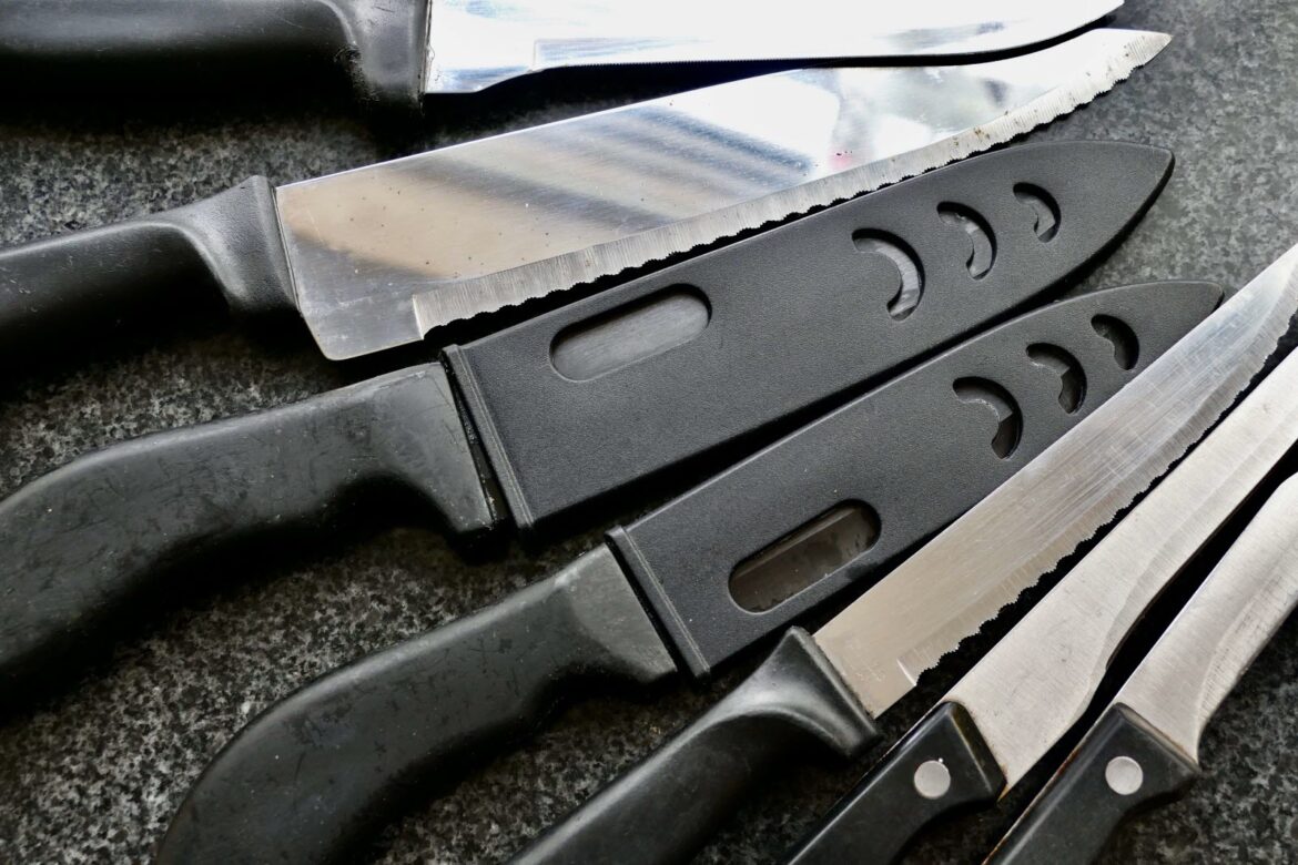 Gouvernement britannique : interdiction des katana pour réduire la violence avec armes blanches