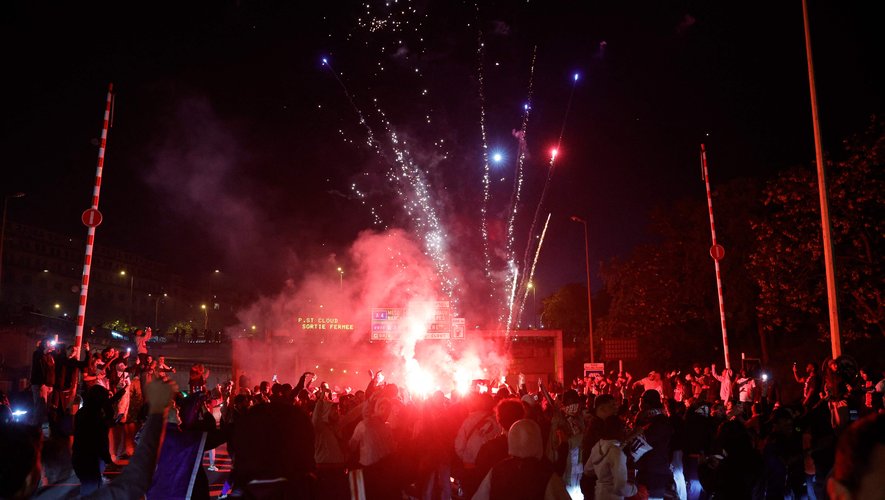 Conducteur se dénonce après un accident impliquant des supporters du PSG