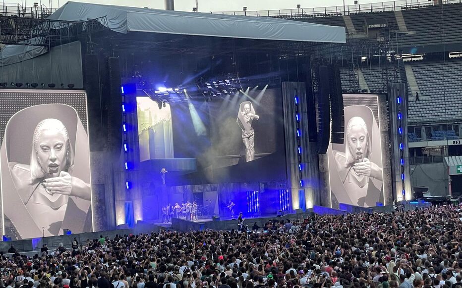 Lady Gaga En Tournée en France: Trois Ans Après Son Retour Triomphal au Stade de France