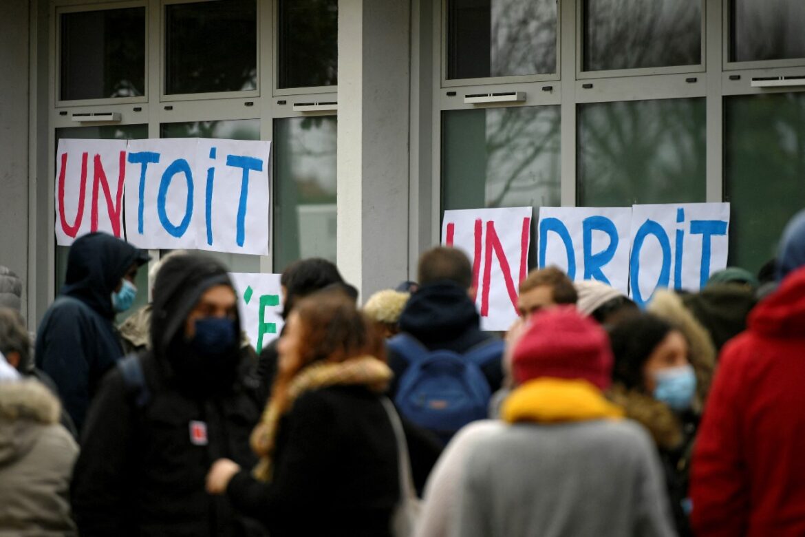 Squattage de biens immobiliers : Des migrants clandestins et des associations coûteuses pour la propriétaire