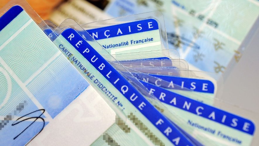 Les deux criminels sous OQTF arrêtés pour un cambriolage violent à Chantilly déclarent leur culpabilité dans une procédure judiciaire immédiate