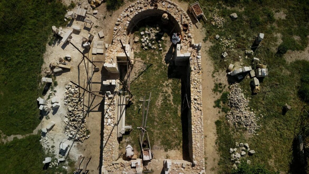 La Lande-de-Fronsac : un projet délirant de construire une cathédrale gothique avec des techniques médiévales