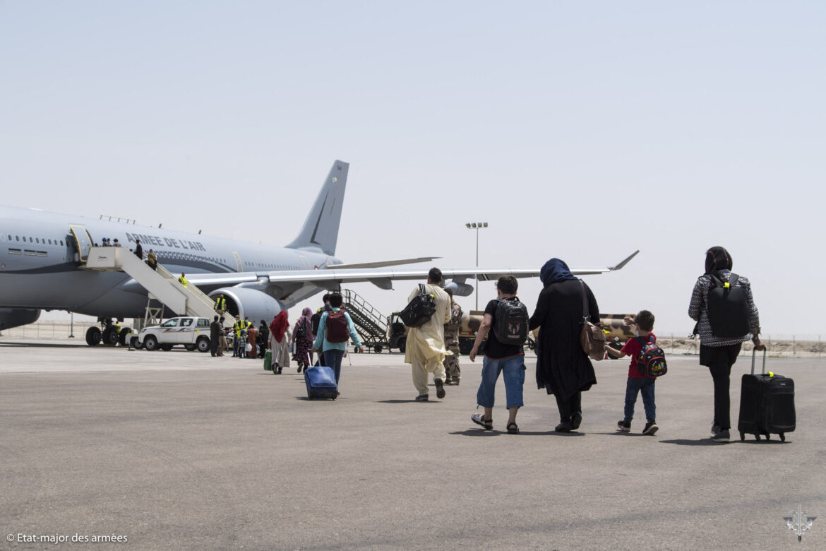 Une vague d’immigration afghane inquiète la France