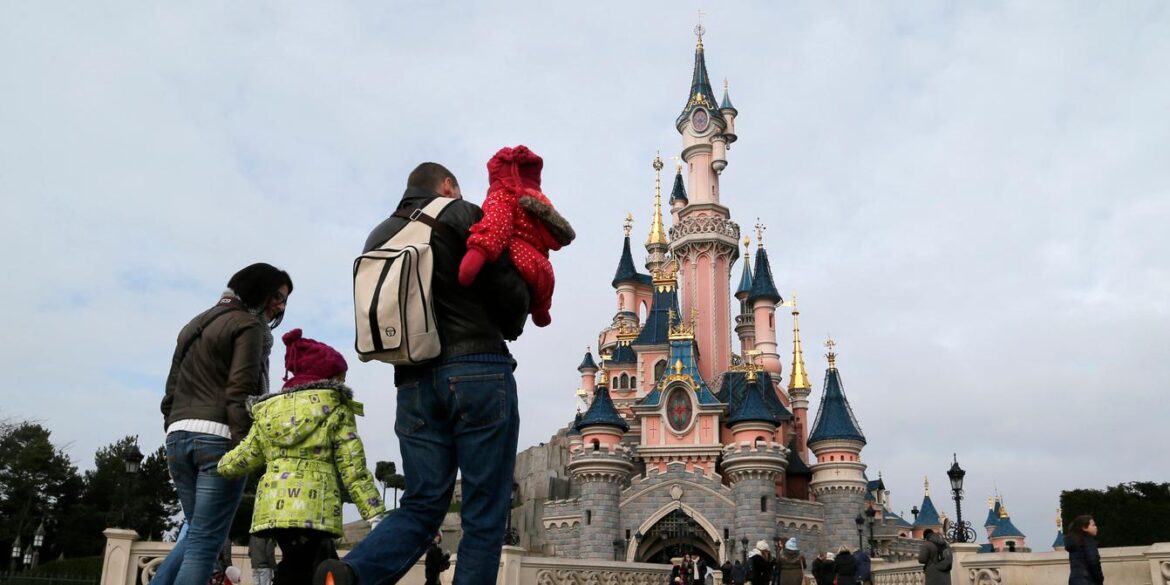 « Un Britannique condamné pour exploitation sexuelle d’une enfant de 9 ans dans un faux mariage à Disneyland Paris »