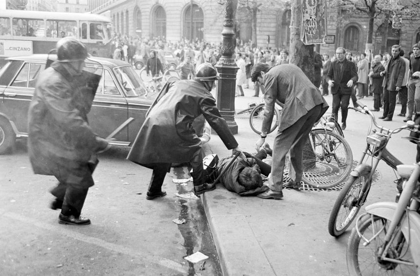 La France en proie à une vague de violence mécanique : des motards et des conducteurs fous envahissent les rues
