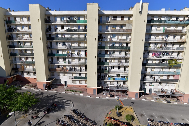 L’assassinat d’un médecin militaire à Marseille : une injustice qui bouleverse la France