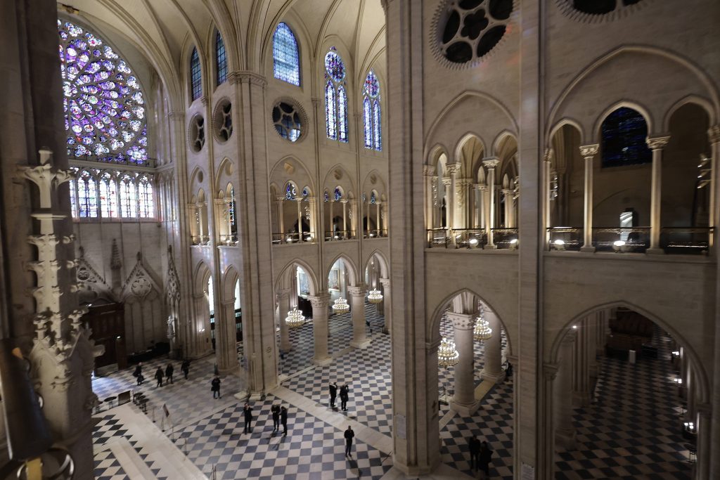 La reconstruction de Notre-Dame de Paris : une victoire symbolique face à l’effondrement des valeurs européennes