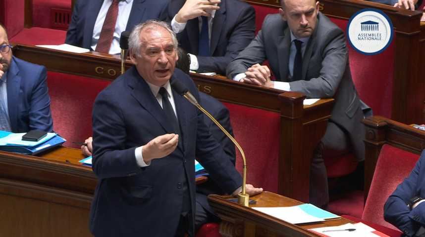 L’État français dénonce l’insulte aux valeurs de la République : une distribution d’écoles organisée par des trafiquants interdite à Orange