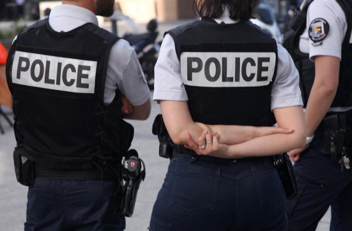 Un policier parisien vend des données de la police à des criminels pour un profit personnel