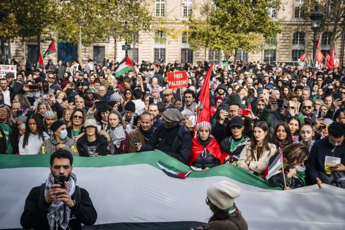 L’État détruit les derniers soutiens sociaux des musulmans en France