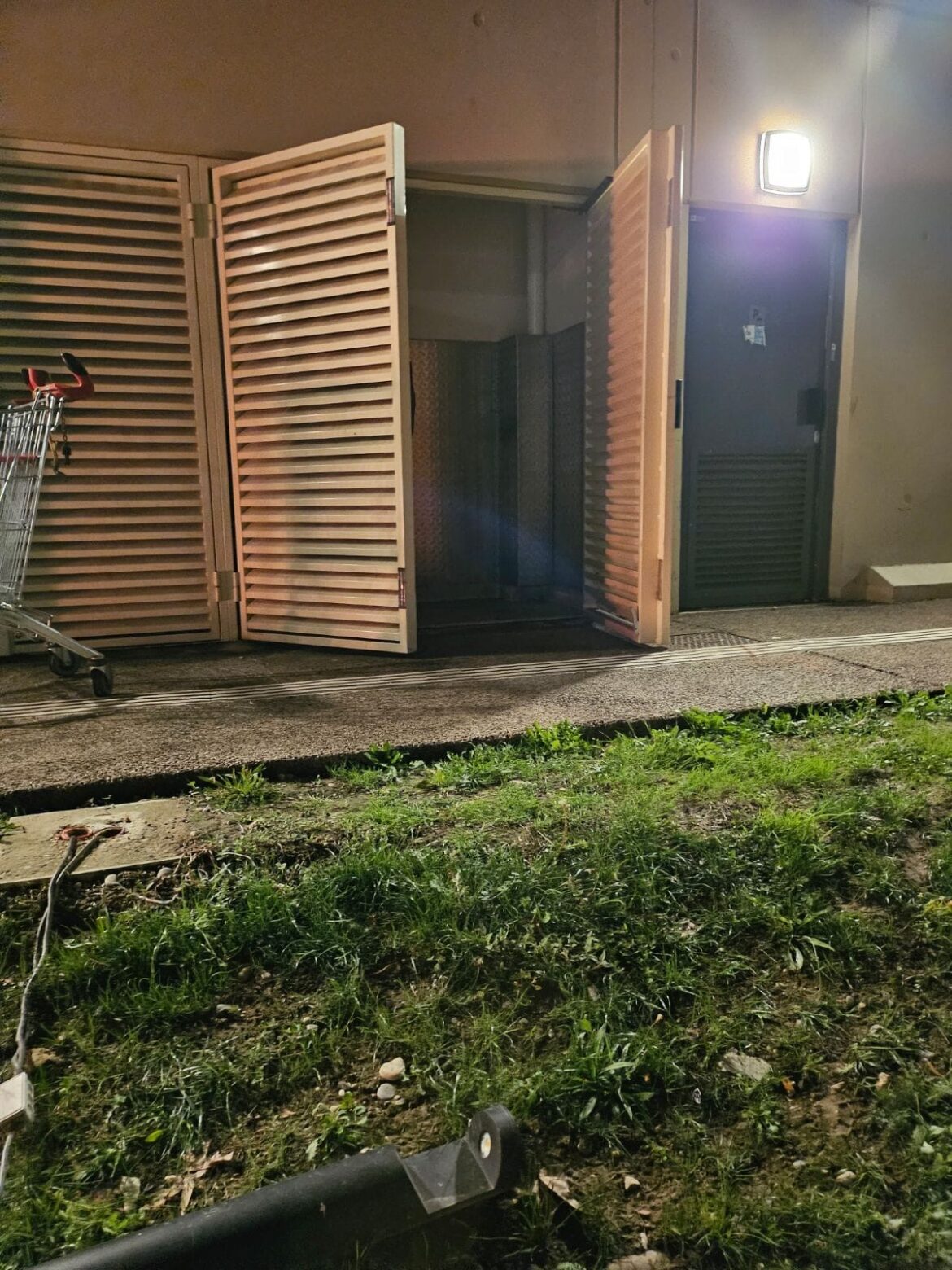 Incendie dévastateur dans une résidence sénior de Vénissieux : des représailles perpétrées par des individus incontrôlables