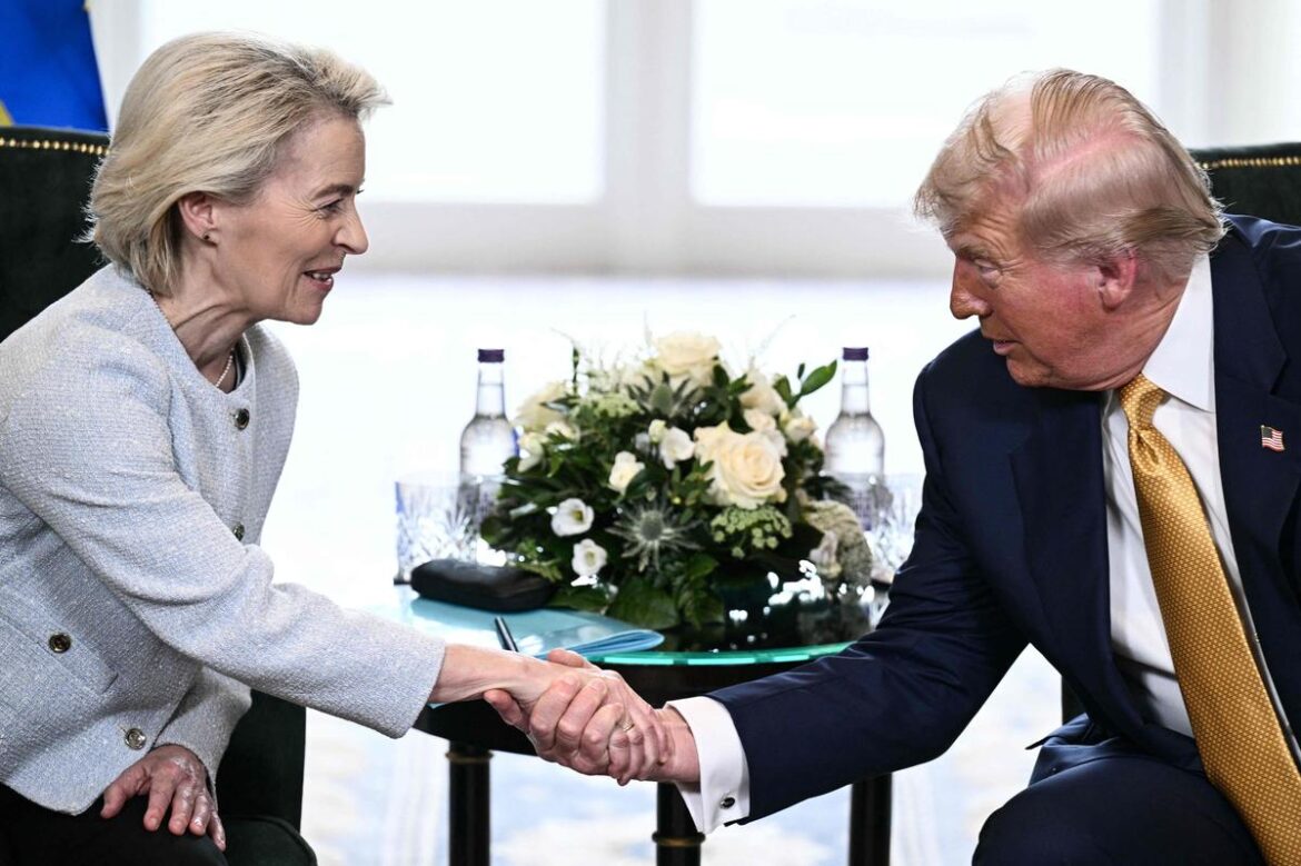 Ursula von der Leyen face à la colère des députés européens après le deal avec Trump