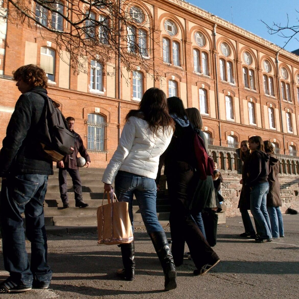 Saint-Remy-en-l’Eau (60) : Deux lycéens accusés d’humilier et de filmer des enfants lors d’une sortie scolaire