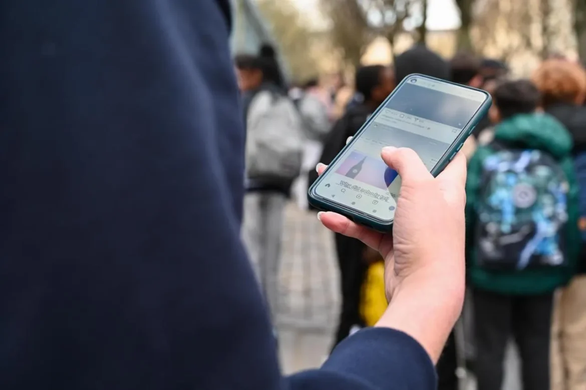 600 000 téléphones volés en France : le fléau des réseaux criminels qui détruisent l’économie nationale
