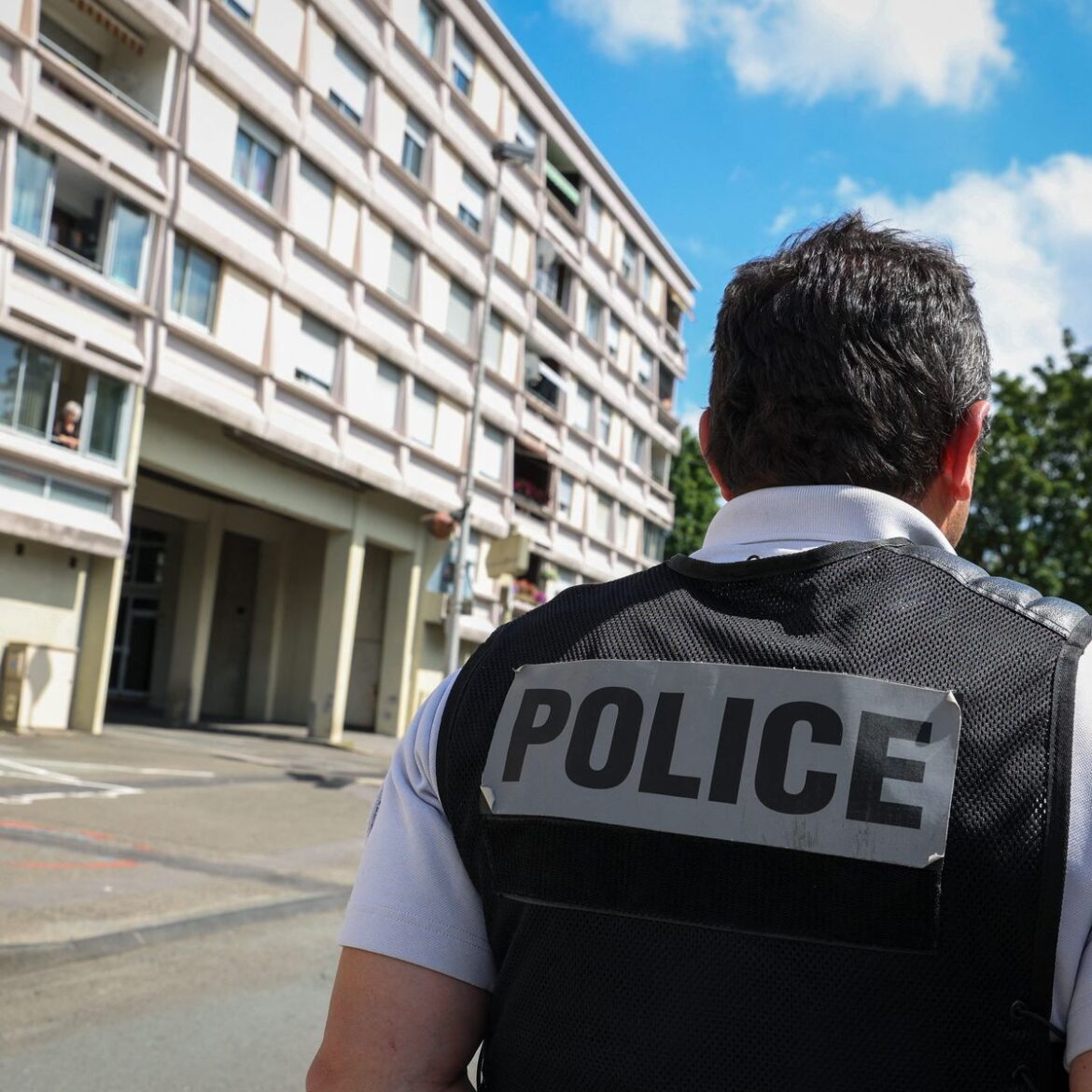 Montbéliard : des affrontements sanglants entre forces de l’ordre et une bande armée