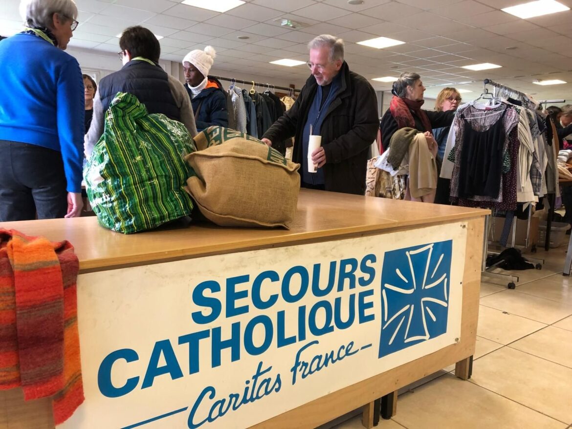 Secours catholique : en 2024, 52,7 % des bénéficiaires étaient des migrants, dont une majorité de clandestins