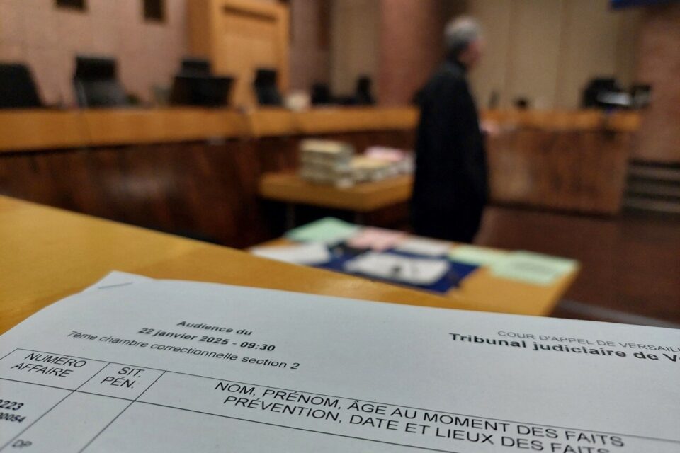 Mantes-la-Jolie : 7 ans de prison pour les auteurs d’un home-jacking violent au domicile d’une mère et de ses deux enfants