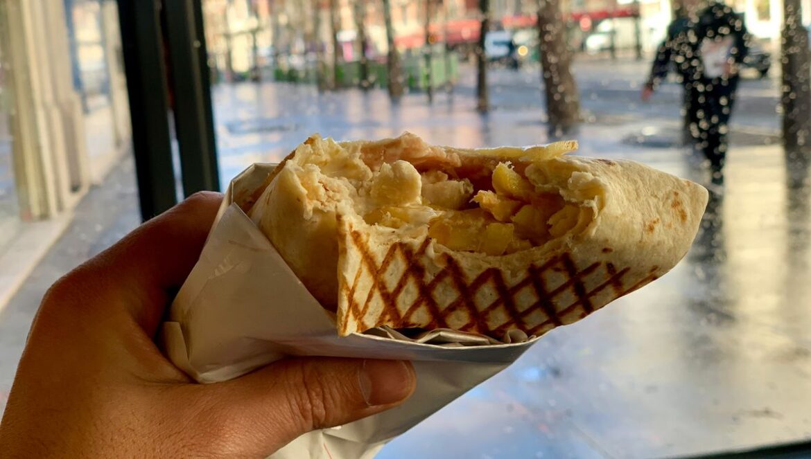 La disparition silencieuse des kebabs : les tacos prennent le relais dans l’Île-de-France