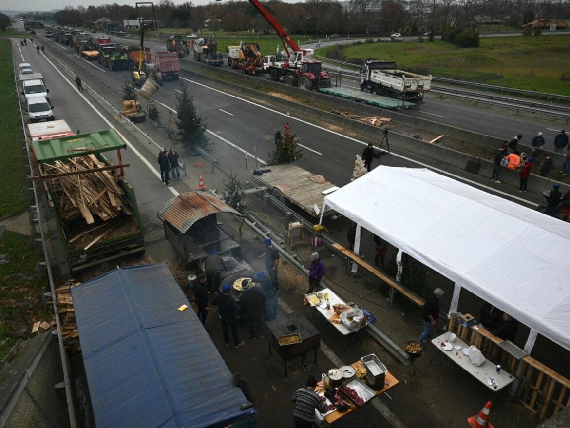Fermeté des paysans : une Noël insolite sur les routes du Sud-Ouest