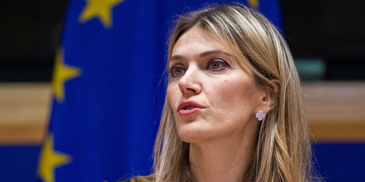 Affaire diplomatique à Bruxelles : une figure européenne en prison