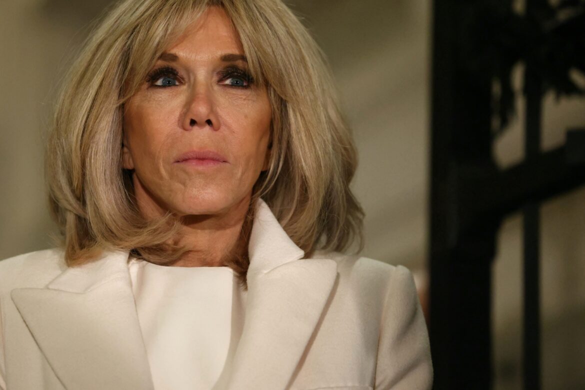 « Des allégations sans fondement contre Brigitte Macron : le youtubeur Kroc Blanc dénonce les fausses informations »
