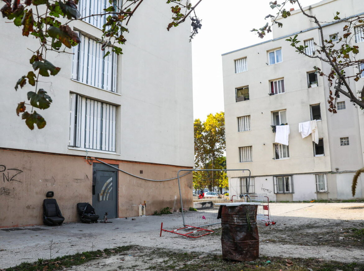Un adolescent de 16 ans se rend après un accident sanglant à Avignon