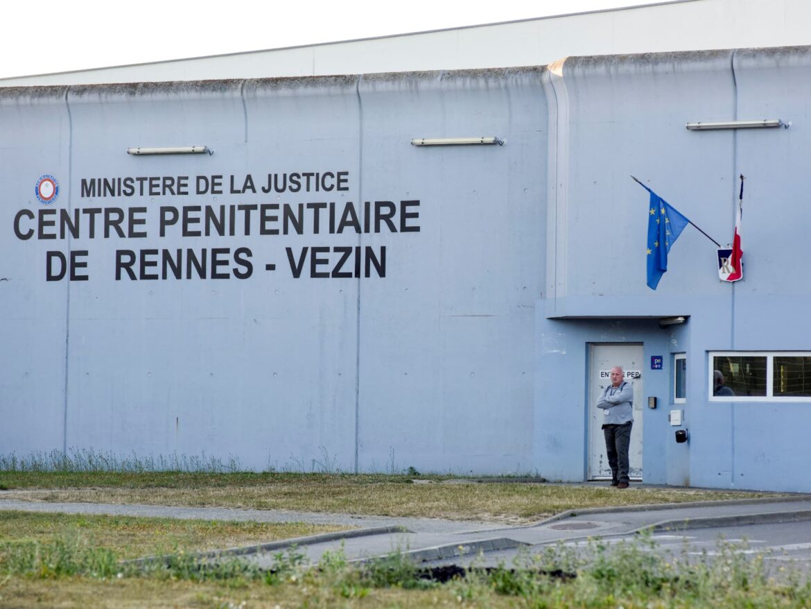 Une évasion spectaculaire au planétarium de Rennes : l’administration pénitentiaire en crise