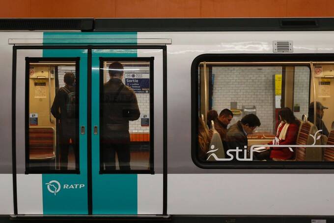 La peur s’installe dans les wagons du métro parisien