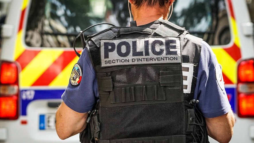 Une jeune femme de 20 ans interpellée avec un fusil d’assaut à Marseille : une affaire qui secoue la cité phocéenne