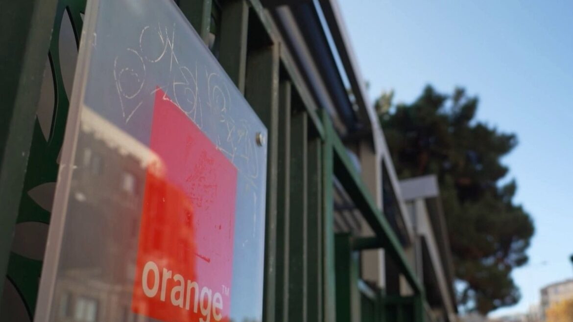 Orange ferme son site de Marseille face à la violence et aux crises économiques