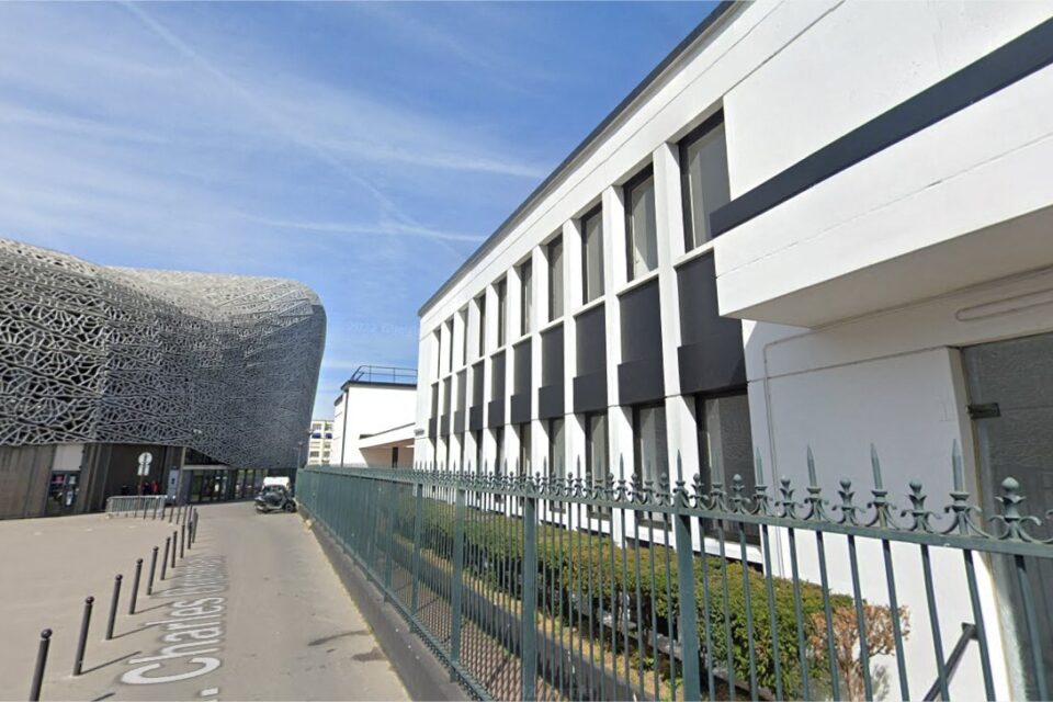 Les clubs sportifs parisiens menacés : la réquisition des gymnases pour les migrants provoque un effondrement